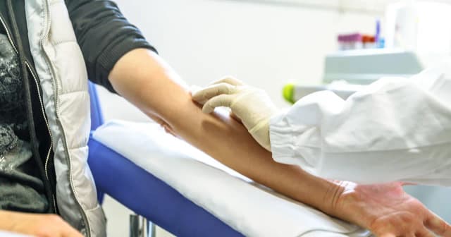 Podwyższony poziom płytek krwi – co oznacza, przyczyny i zagrożenia zdrowotne Podwyższony poziom płytek krwi – co oznacza, przyczyny i zagrożenia zdrowotne